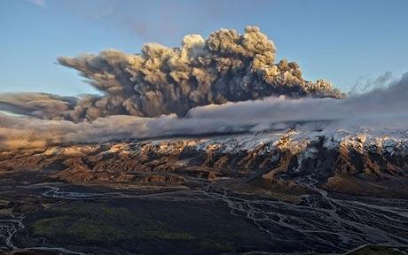 iceland volcano eyjafjallajokull eruption. Flying over Eyjafjallajökull