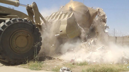 ISIS jihadists demolish mosques, shrines in northern Iraq -3