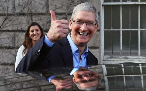 Apple chief executive Tim Cook leaving Trinity College in Dublin