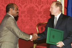 TAS 18. MOSCOW,RUSSIA. December 3 - Russian President Vladimir Putin (R) and Ethiopian Prime Minister Meles Zenawi (L) pictured handshaking after signing the "Declaration on Principles of Friendly Relations and Partnership between Russia and Ethiopia" in the Kremlin on Monday. (Photo ITAR-TASS/ Sergei Velichkin,Vladimir Rodionov) ----- ???26 ??????, ??????. 3 ???????. ????????? ?? ???????? ????? ? ???????-??????? ??????? ?????? ?????? ????????? ?????????? "? ????????? ????????????? ????????? ? ??????????? ????? ?? ? ????????". ?? ??????: ???????? ????? ( ??????) ? ?????? ?????? ????? ??????????. ???? ?????? ????????? ? ????????? ????????? (????-????)