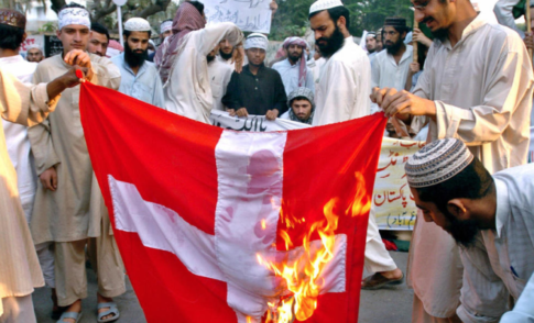 Swiss-flag-burning