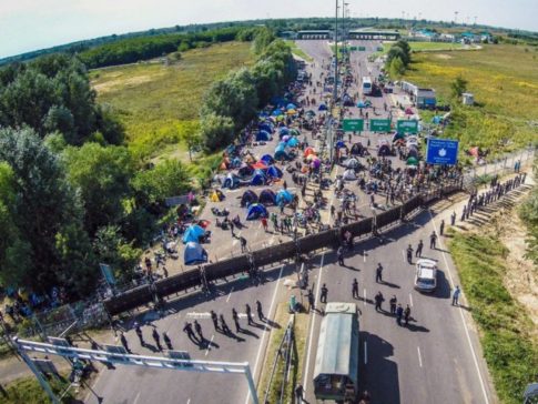 successful-hungarian-border-fence-boosts-support-of-right-wing-government