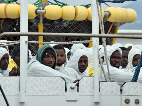 overflowing-italian-shelters-force-migrants-to-stay-on-rescue-ships