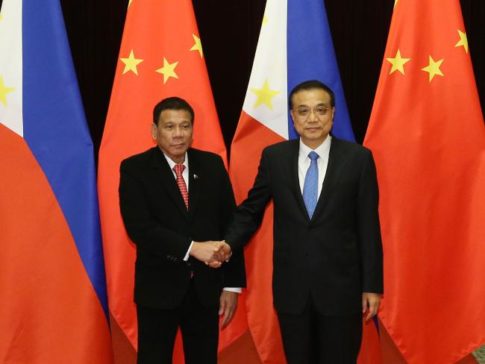 philippine-president-rodrigo-duterte-left-shakes-hands-with-chinese-premier-li-keqiang