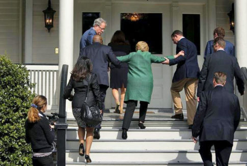 hillary-clinton-stairs
