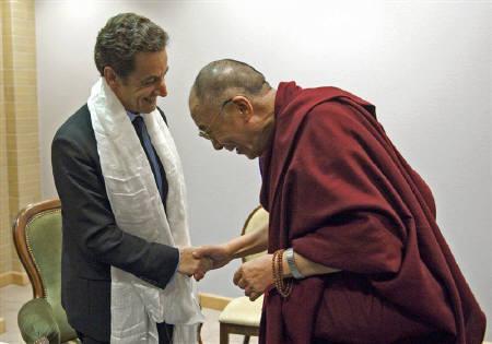 nicolas-sarkozy-dalai-lama