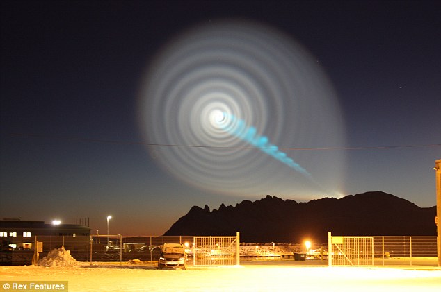 norway-mysterious-spiral-blue-light-display