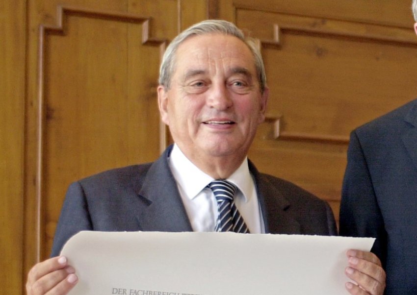 Karl Otto Pöhl was head of the German central bank, the Bundesbank, from 1980 to 1991.