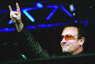 Bono_satanic_handsign