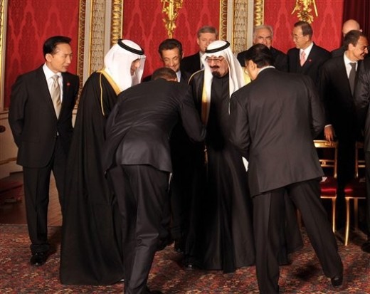 Obama-bows-to-Saudi-King
