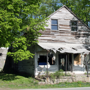 Dilapidated-House-In-Indiana