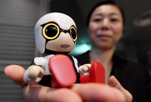 toyota-unveils-kirobo-mini-a-robot-baby-intended-to-make-lonely-people-more-happy